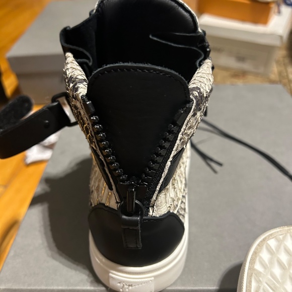 Giuseppe Zanotti (New) - Picture 8 of 10